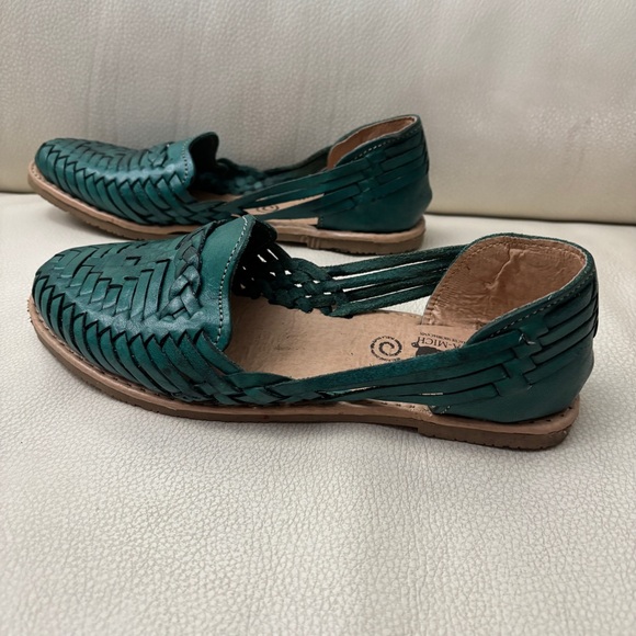 Rare Women's Leather Slip-On Huarache Mexican Sandals - Picture 4 of 16